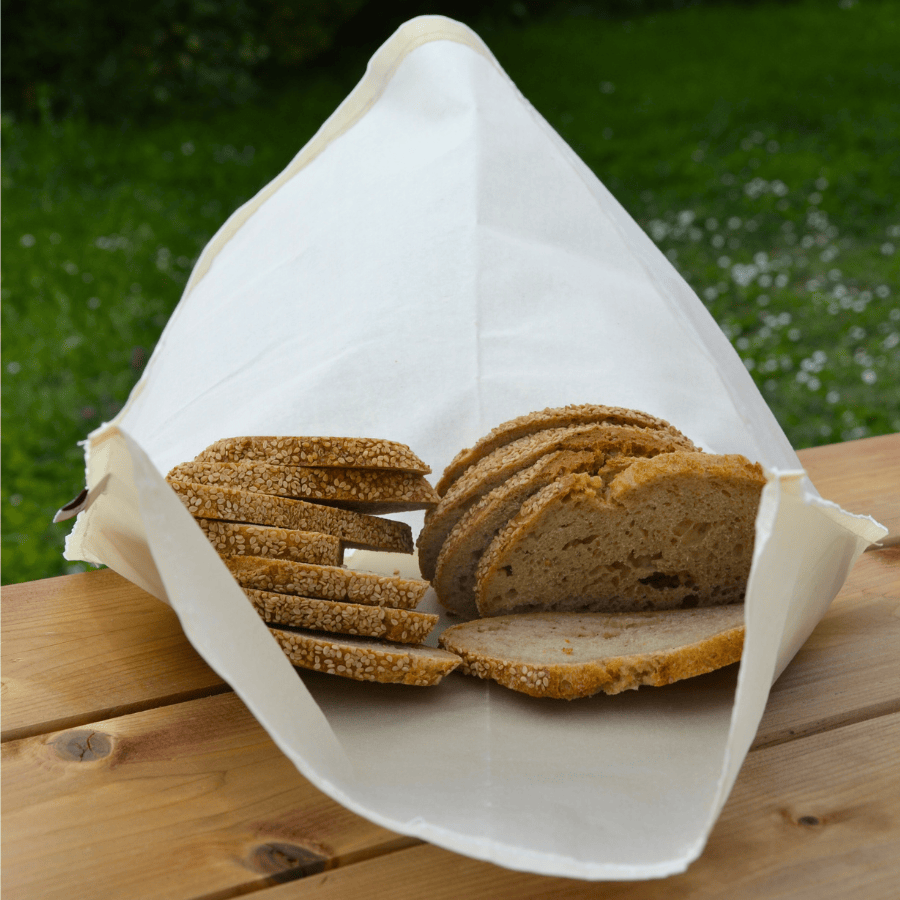 Sac de congélation pour le pain le givré, petit format, vue sur un pain tranché glissé à l'intérieur